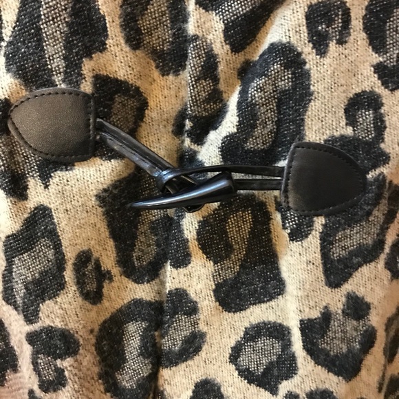 Leopard print sweater cape coat. Angled bottom - Picture 6 of 7